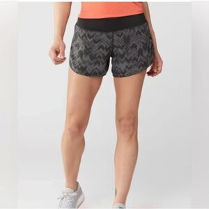 Rabbit Running Hopper Shorts Womens Medium Black Geometric 4 inch Lined